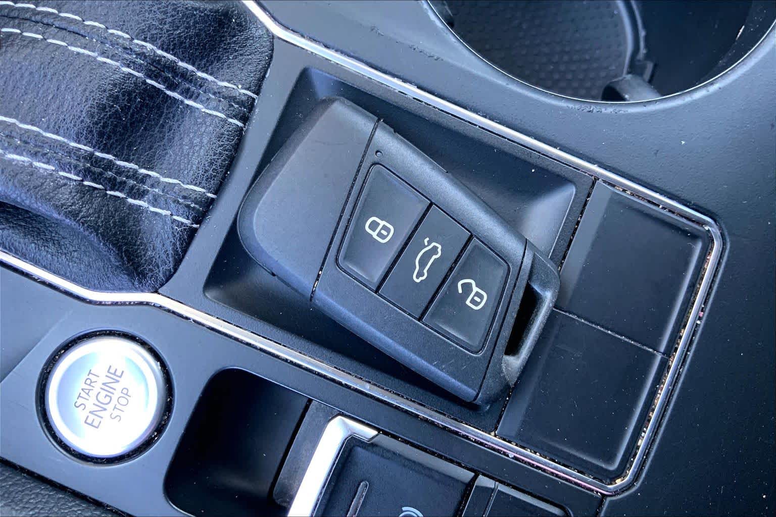 Thumbnail: 2022 Volkswagen Atlas - 18