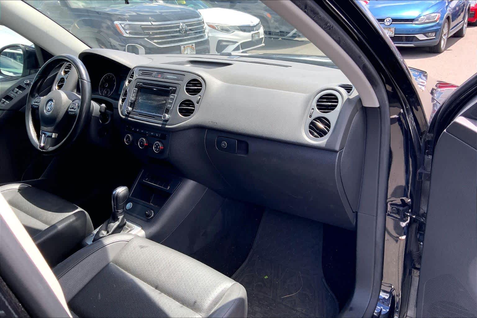 Thumbnail: 2014 Volkswagen Tiguan - 23