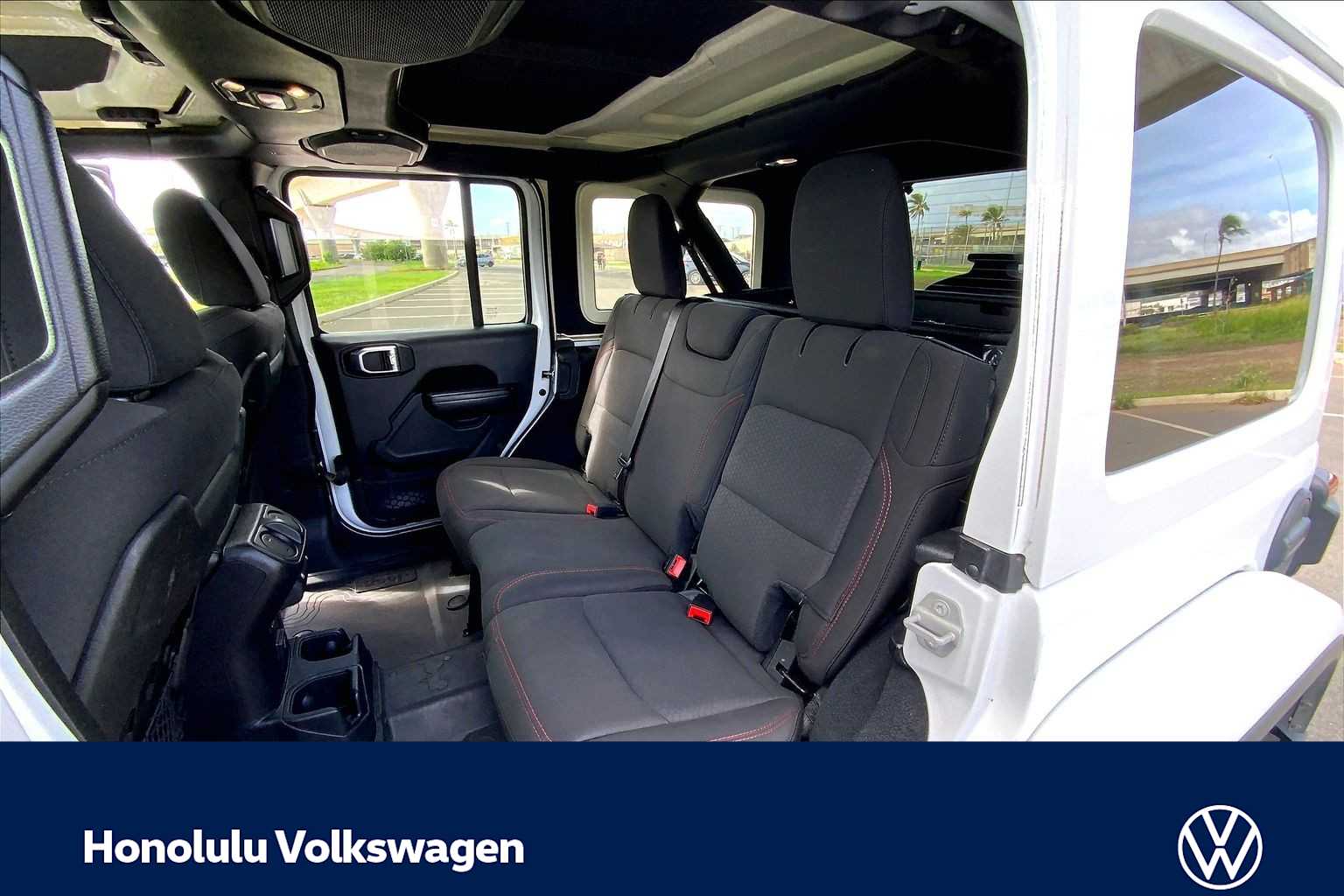 Thumbnail: 2020 Jeep Wrangler - 29