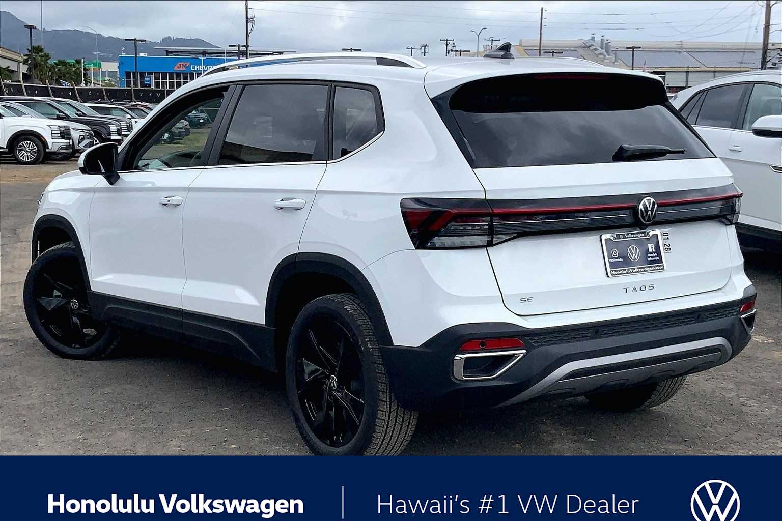 Thumbnail: 2026 Volkswagen Taos - 4