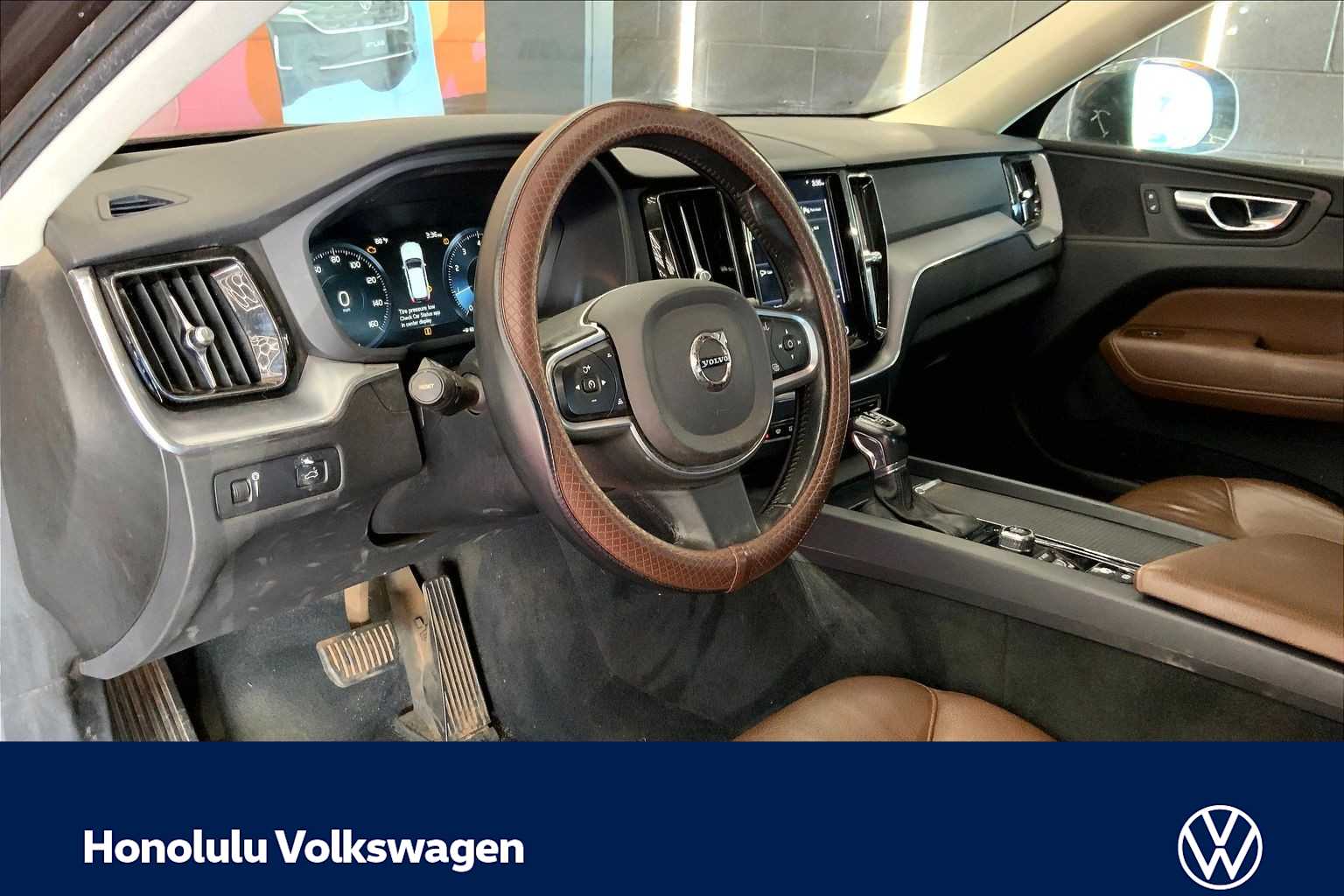 Thumbnail: 2020 Volvo XC60 - 2