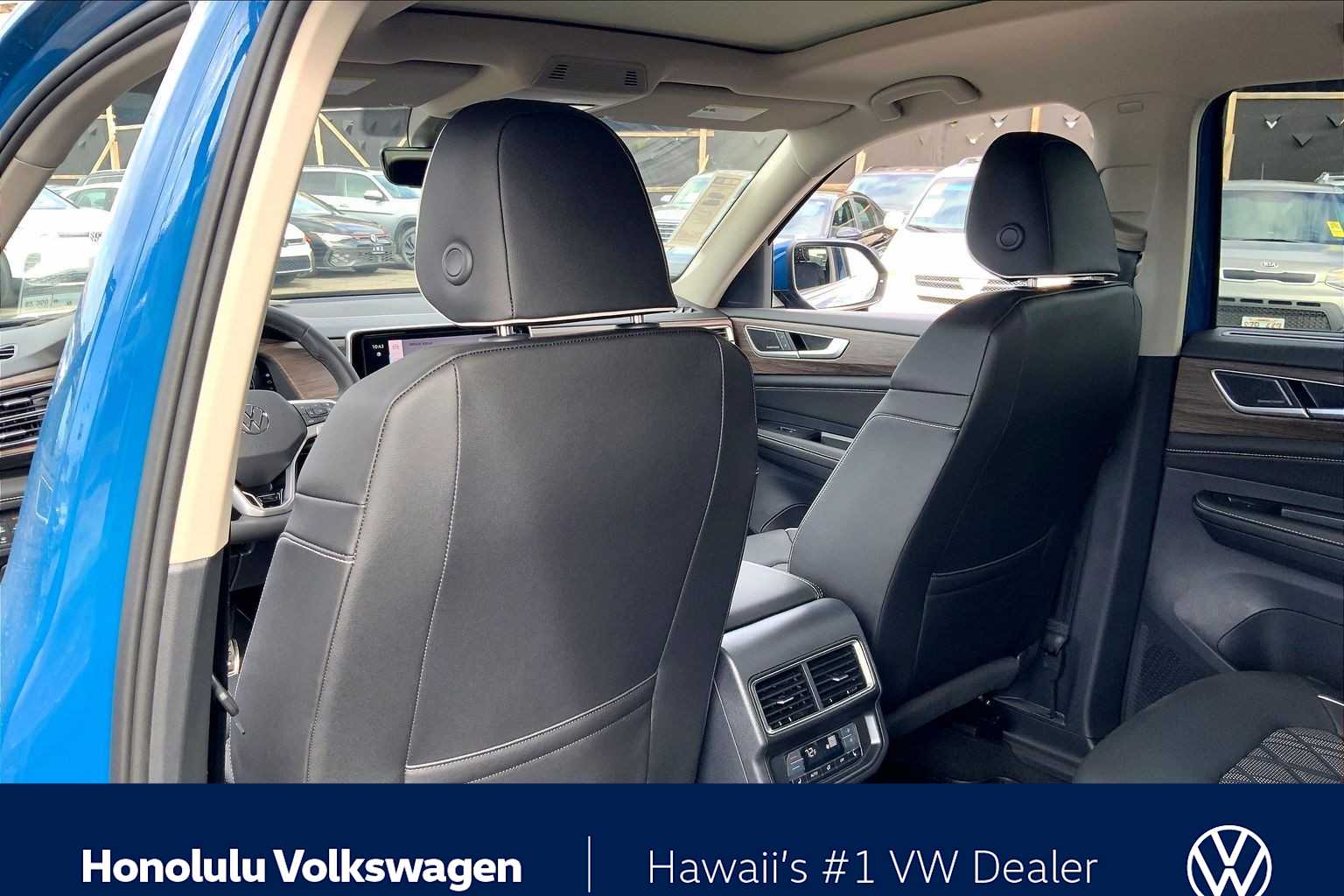 Thumbnail: 2026 Volkswagen Atlas - 12