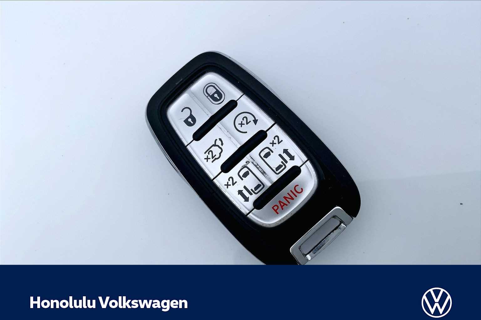 Thumbnail: 2022 Chrysler Pacifica - 18