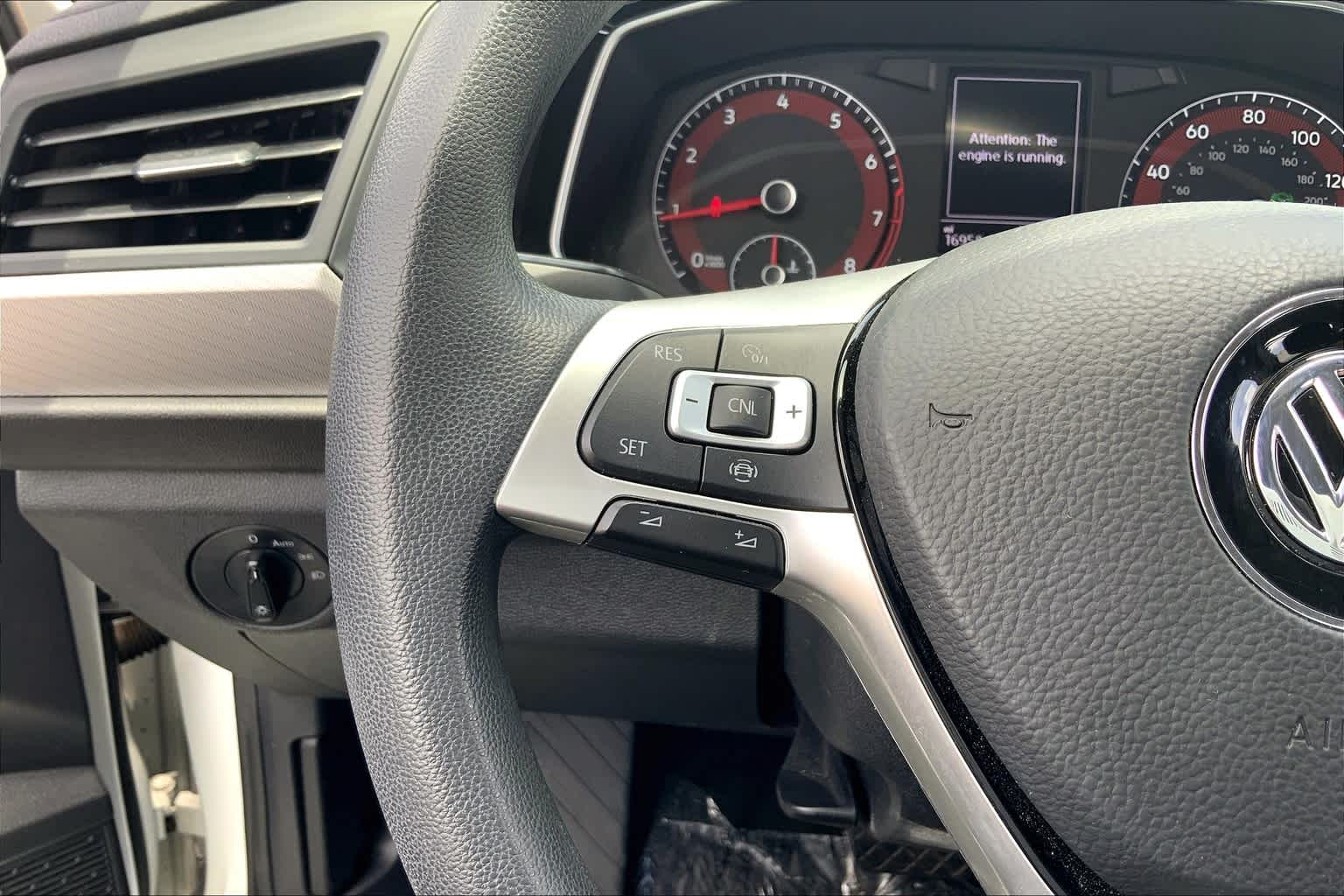 Thumbnail: 2019 Volkswagen Jetta - 24