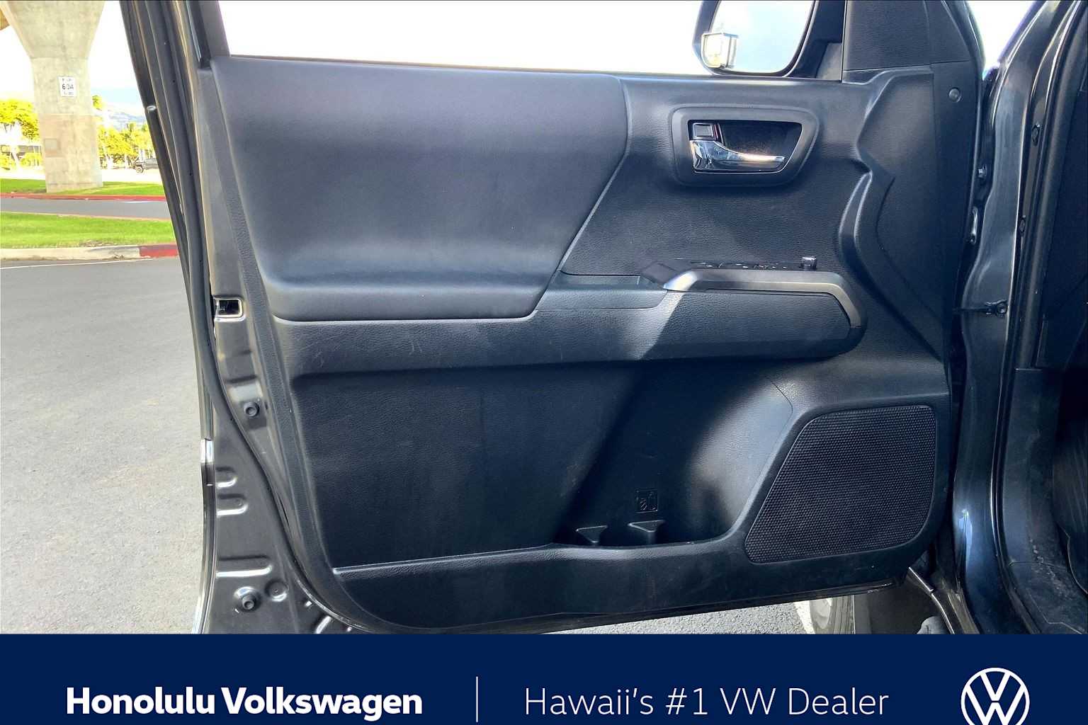 Thumbnail: 2018 Toyota Tacoma - 26