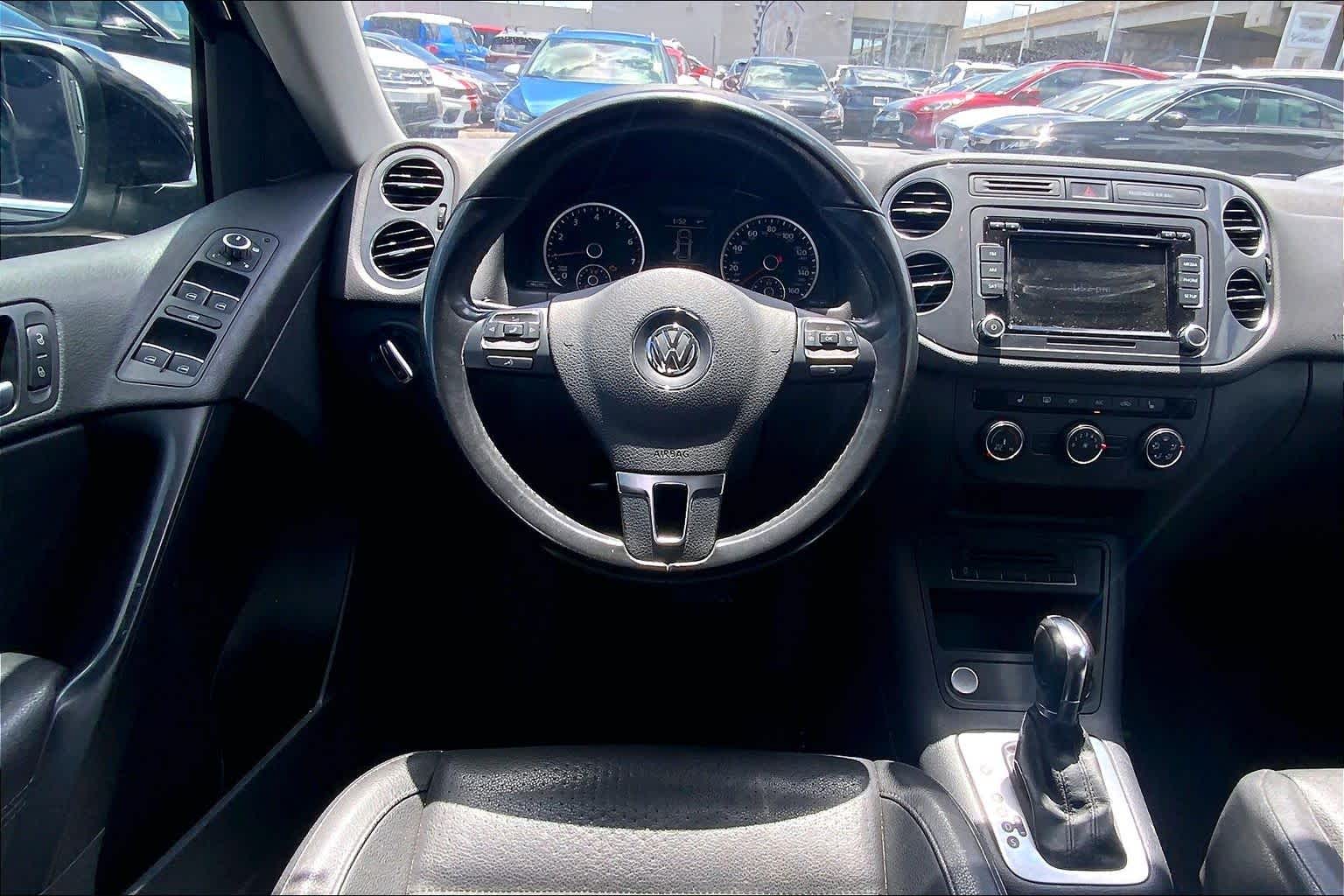 Thumbnail: 2014 Volkswagen Tiguan - 14