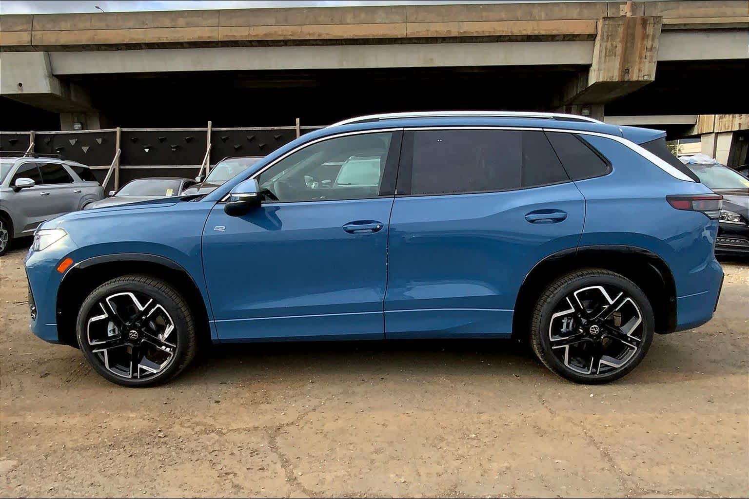 Thumbnail: 2026 Volkswagen Tiguan - 3
