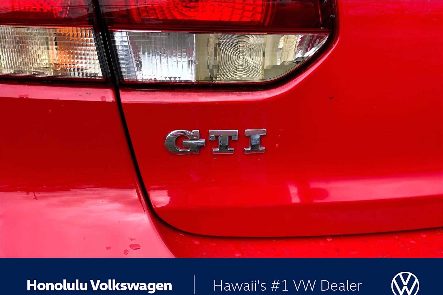 Thumbnail: 2011 Volkswagen Golf - 7