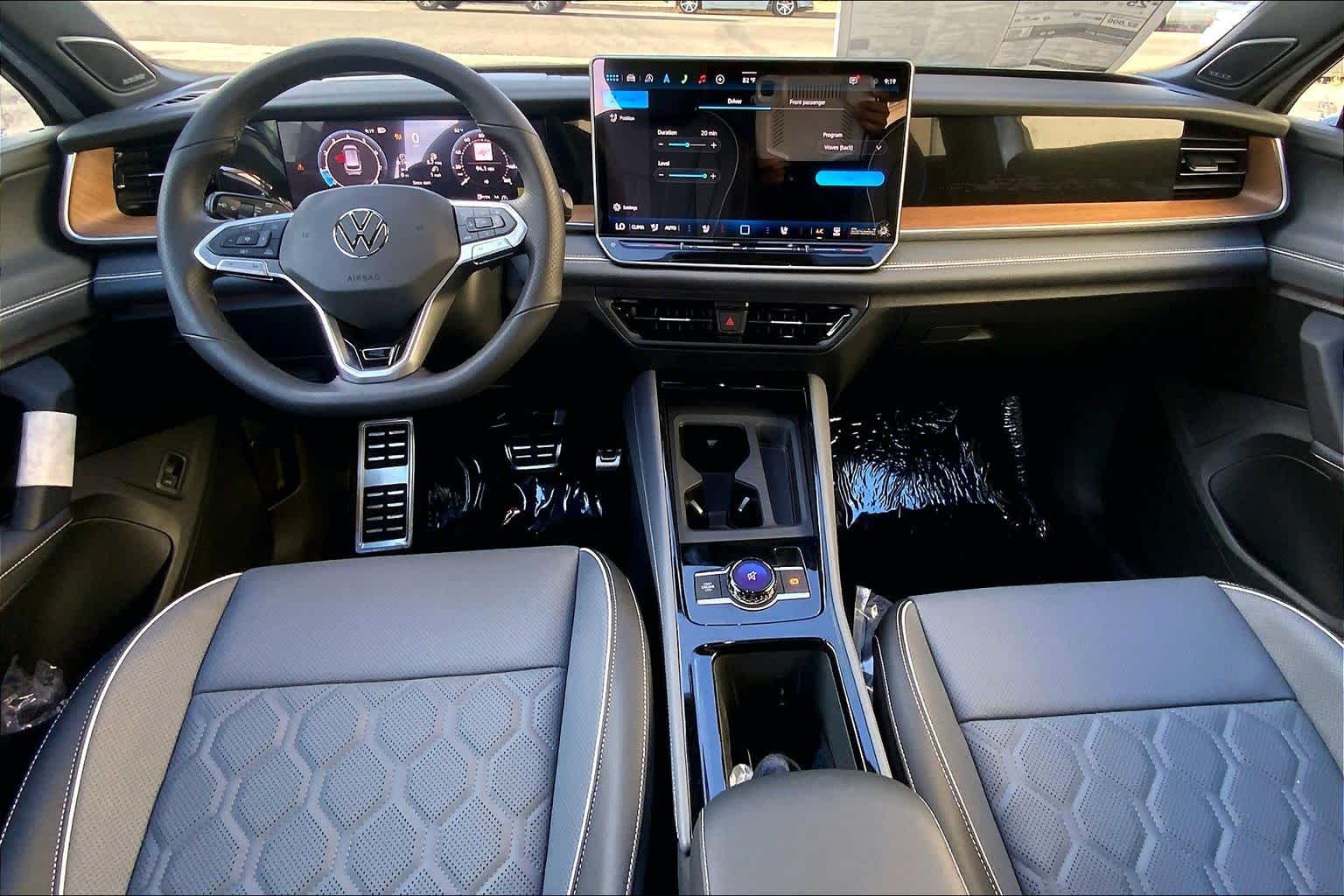 Thumbnail: 2026 Volkswagen Tiguan - 10