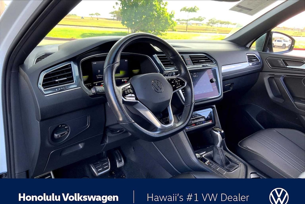 2022 Volkswagen Tiguan SE R-Line Black photo 3