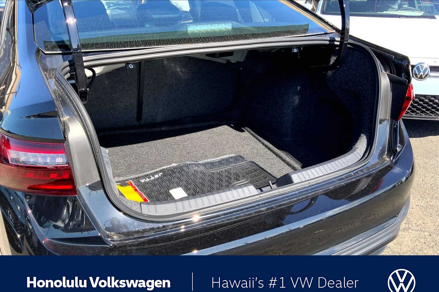 Thumbnail: 2026 Volkswagen Jetta - 19