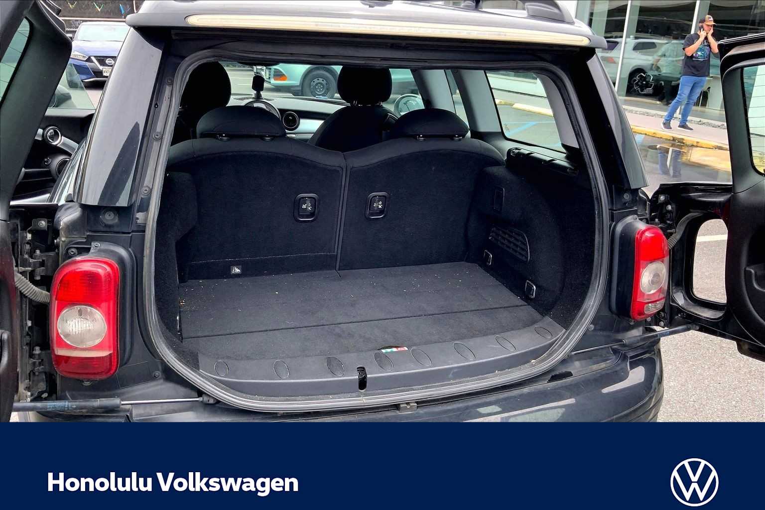 Thumbnail: 2010 MINI Cooper Clubman - 17