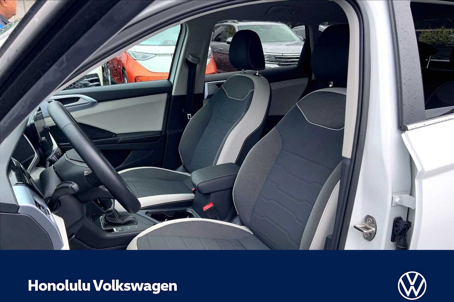 Thumbnail: 2025 Volkswagen Taos - 11