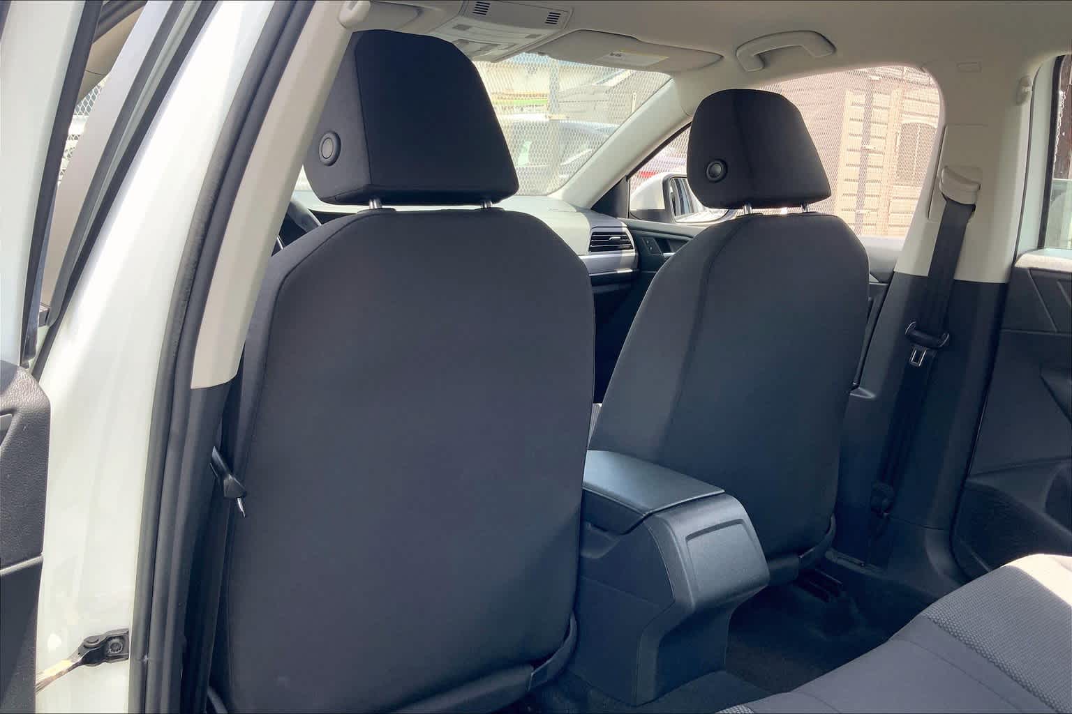 Thumbnail: 2019 Volkswagen Jetta - 12