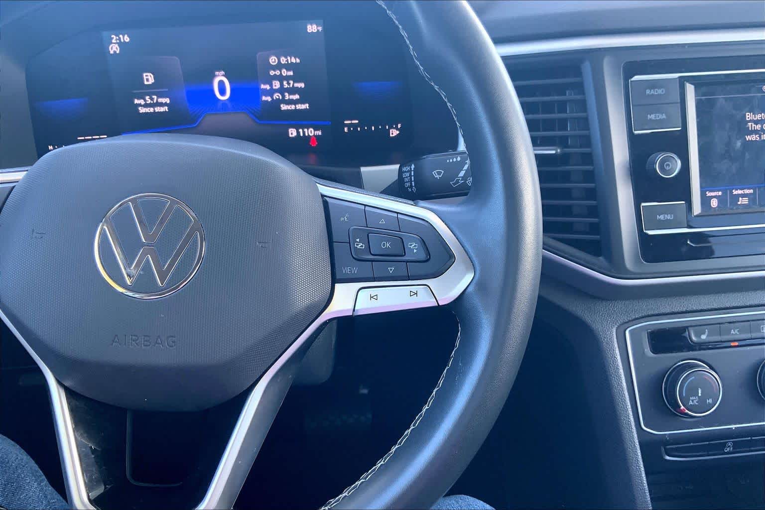 Thumbnail: 2022 Volkswagen Atlas - 24