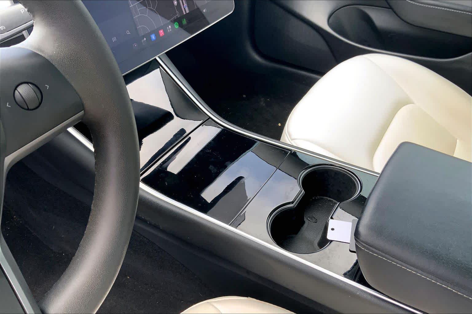 Thumbnail: 2020 Tesla Model 3 - 16