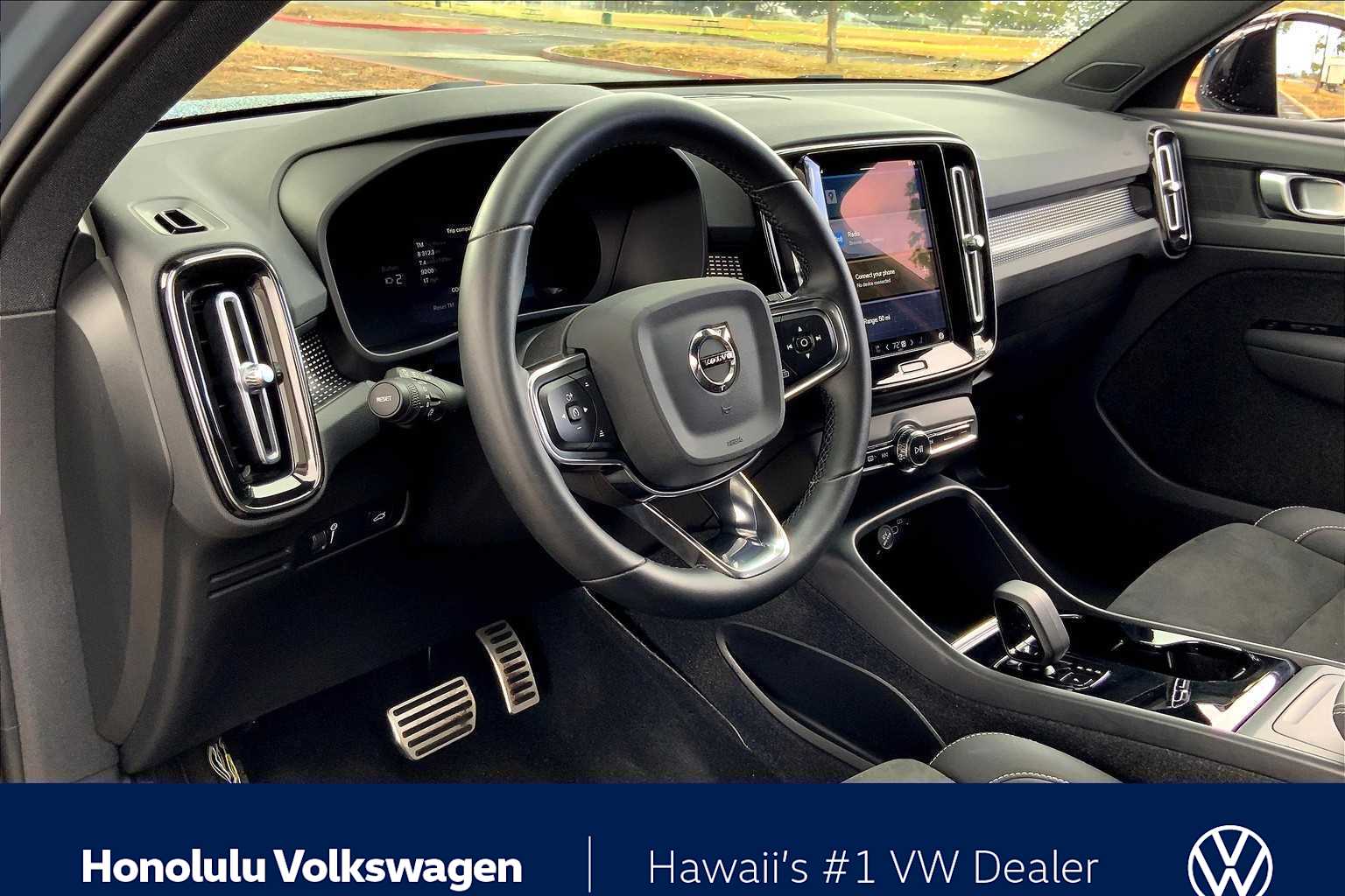 Used 2022 Volvo XC40 Plus with VIN YV4ED3UR7N2749293 for sale in Honolulu, HI