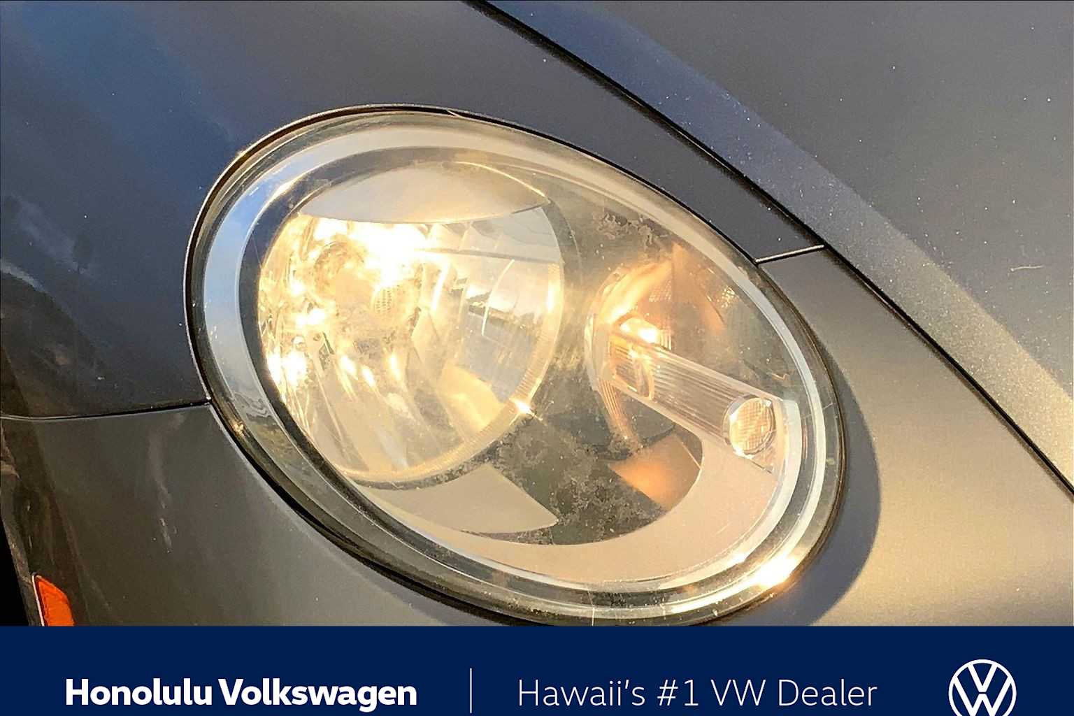 Thumbnail: 2013 Volkswagen Beetle - 29