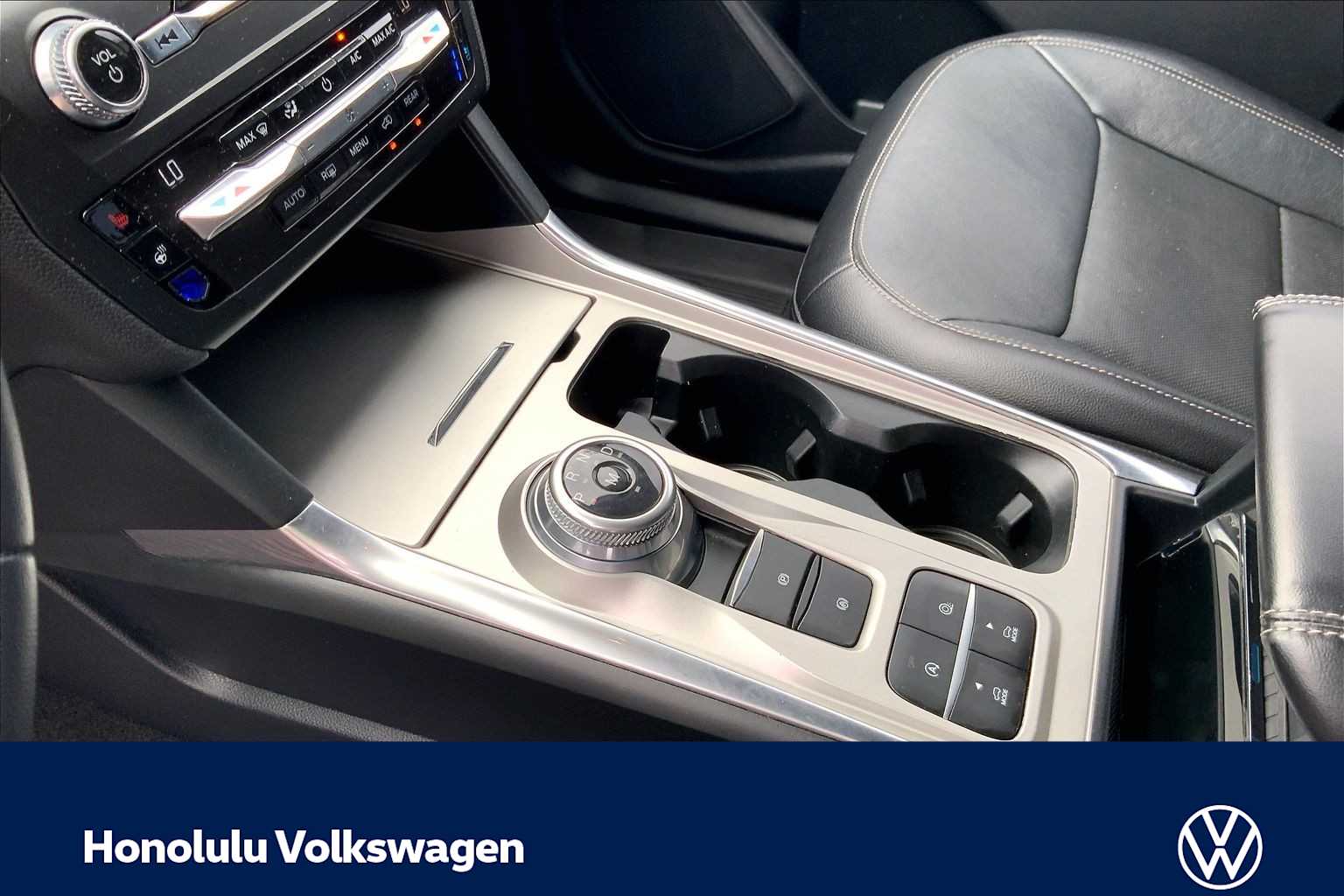 Thumbnail: 2020 Ford Explorer - 14