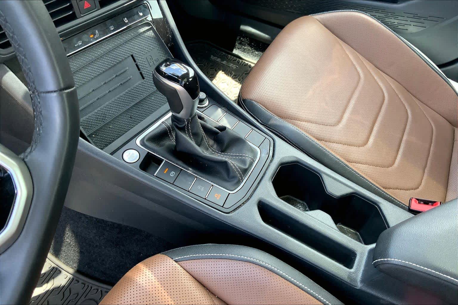 Thumbnail: 2017 Volkswagen Jetta - 16