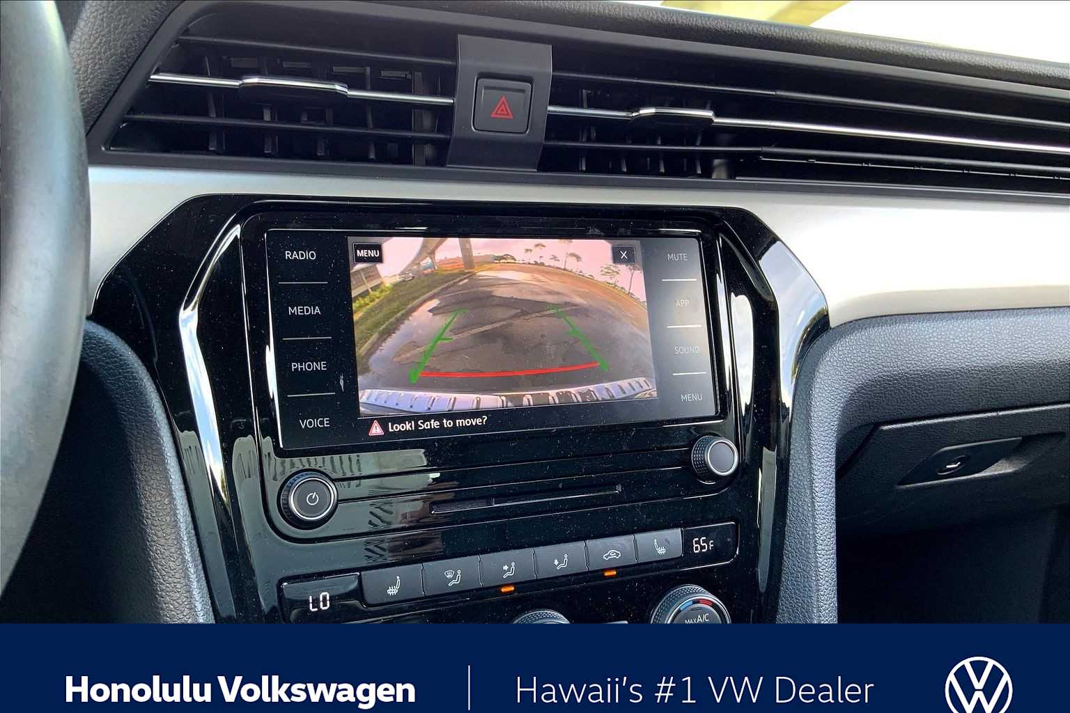 Thumbnail: 2022 Volkswagen Passat - 25