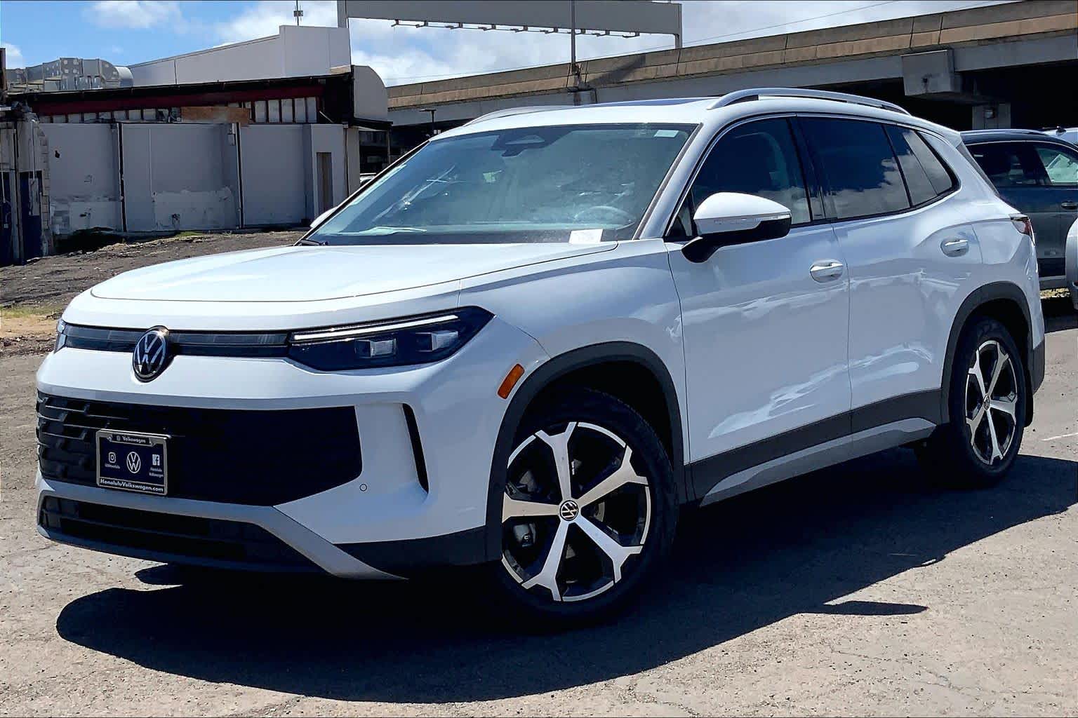 Thumbnail: 2026 Volkswagen Tiguan - 1