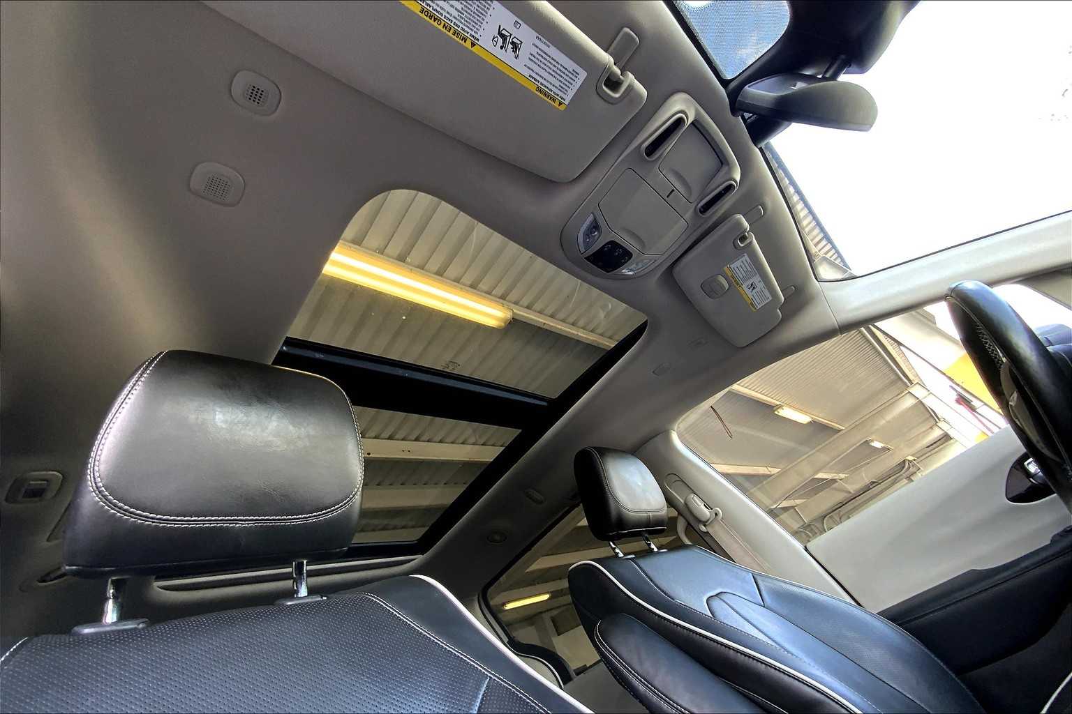 2022 Chrysler Pacifica Limited 29