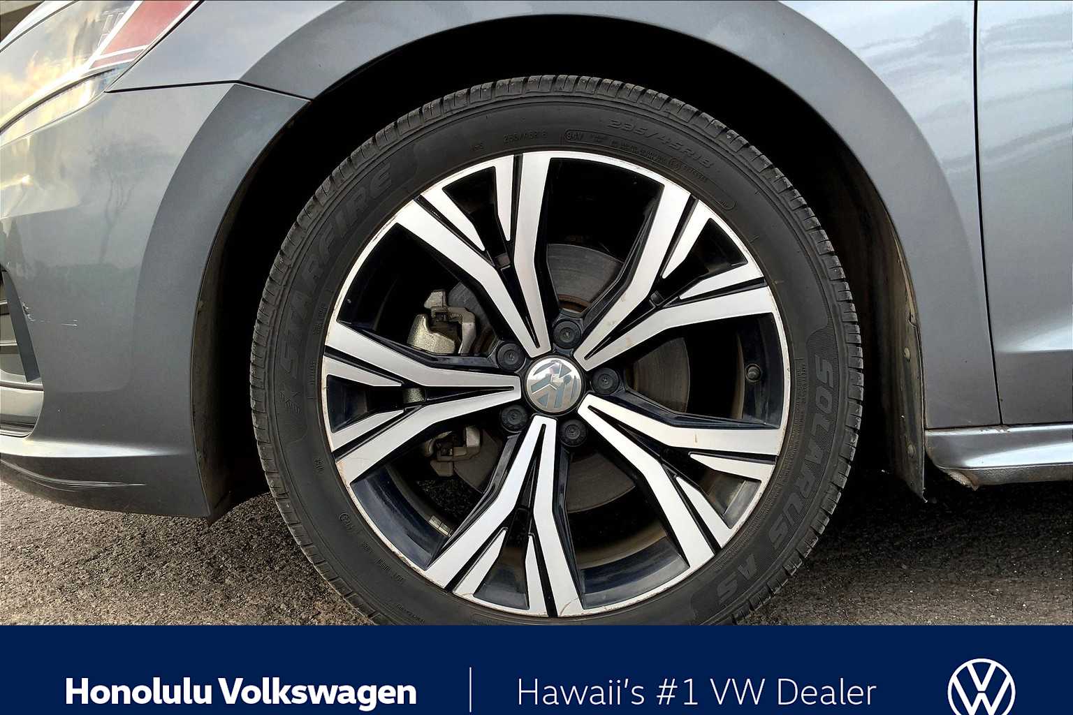 Thumbnail: 2021 Volkswagen Passat - 8