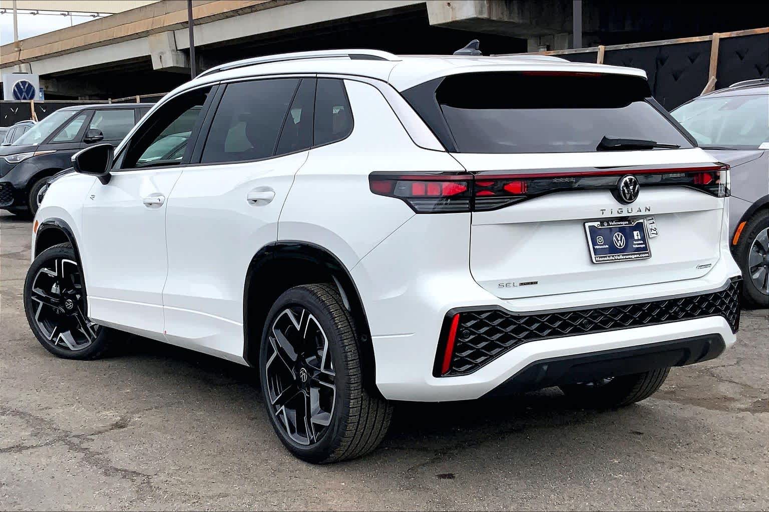 Thumbnail: 2026 Volkswagen Tiguan - 4