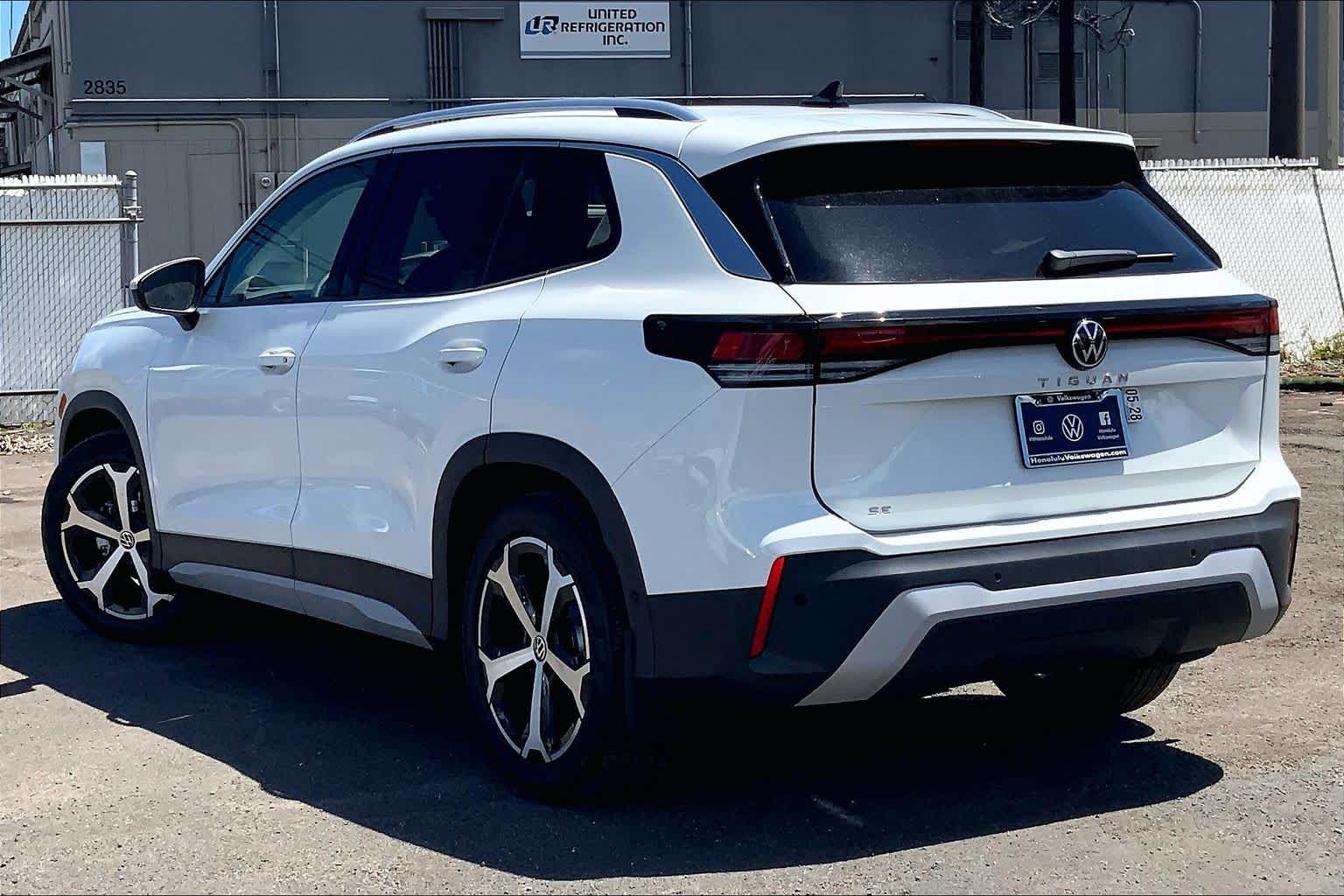 Thumbnail: 2026 Volkswagen Tiguan - 4