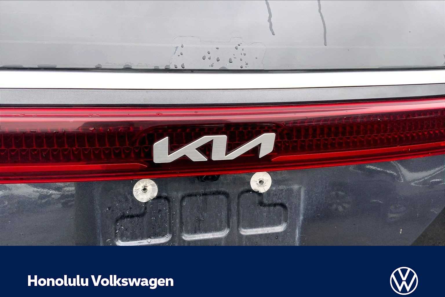 Thumbnail: 2023 Kia Carnival - 7