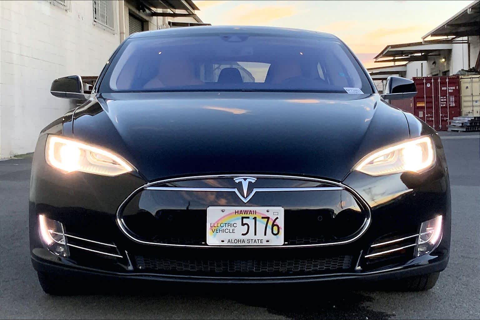 Thumbnail: 2015 Tesla Model S - 6