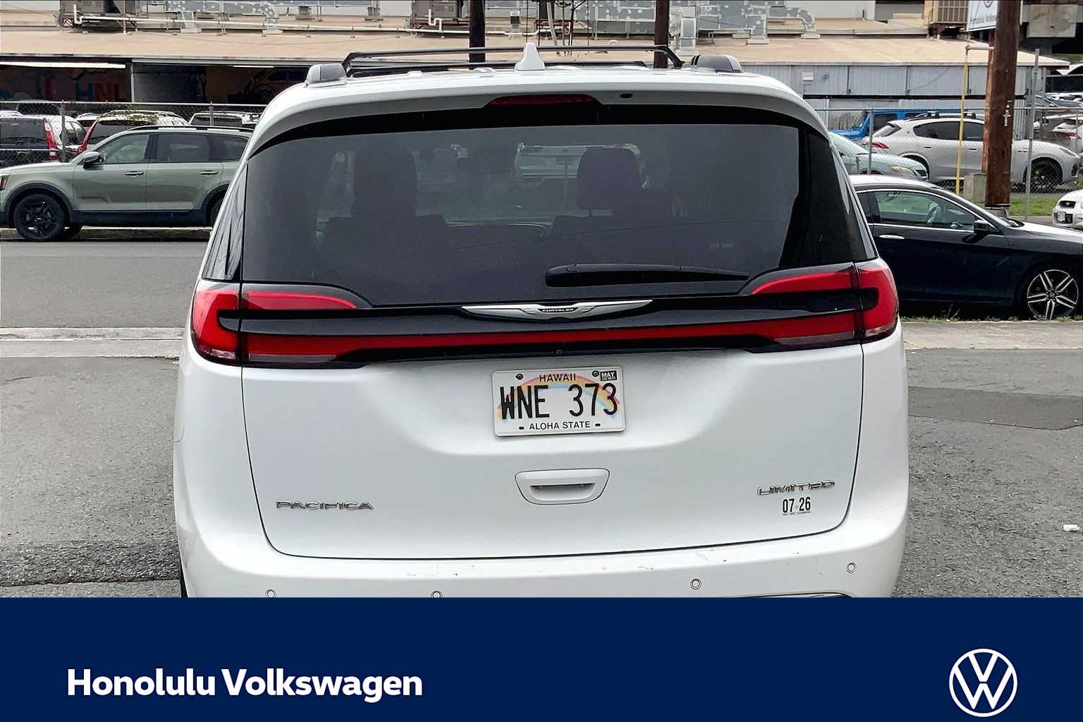 Thumbnail: 2022 Chrysler Pacifica - 5