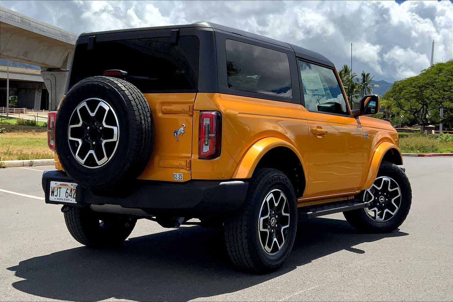 Thumbnail: 2021 Ford Bronco - 20