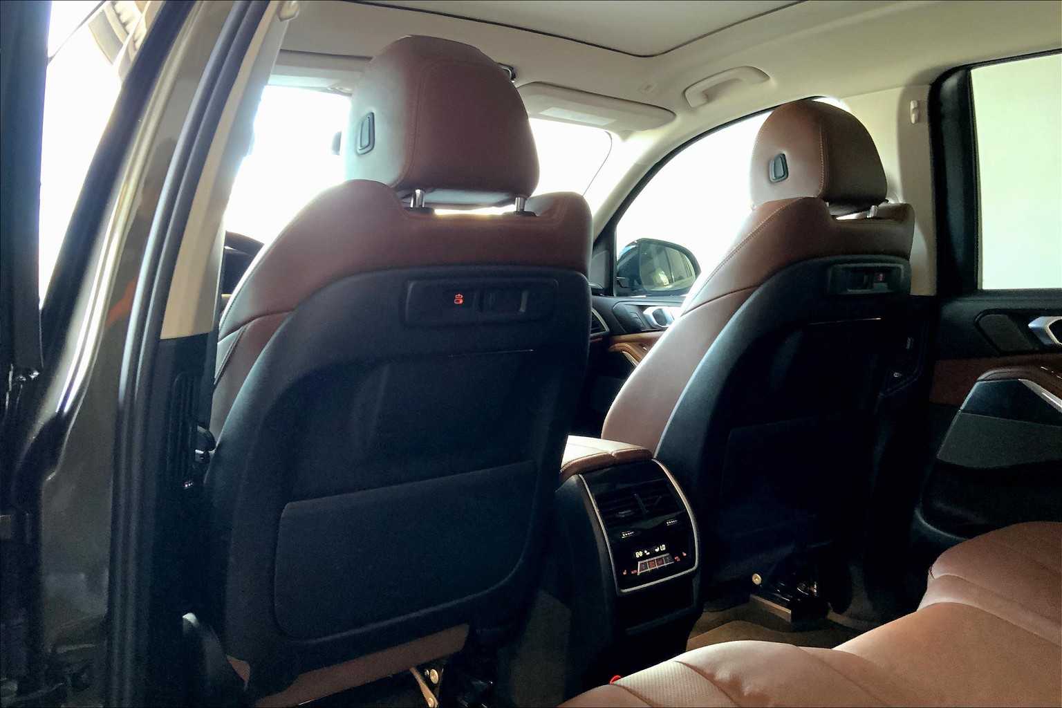 2022 BMW X7 xDrive40i 11