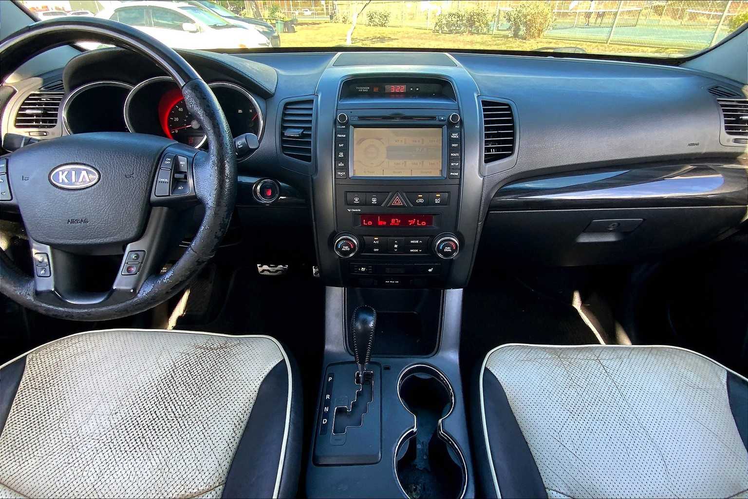 2012 Kia Sorento SX 9