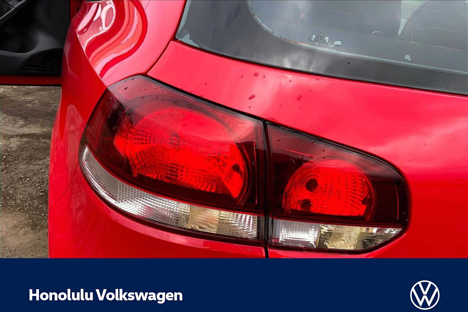 Thumbnail: 2011 Volkswagen Golf - 27