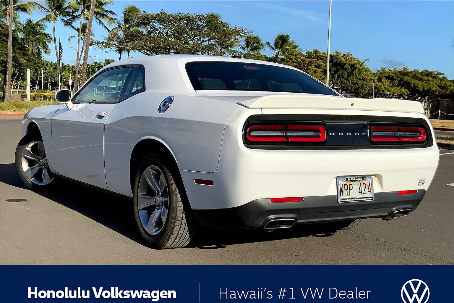 2022 Dodge Challenger SXT photo 4