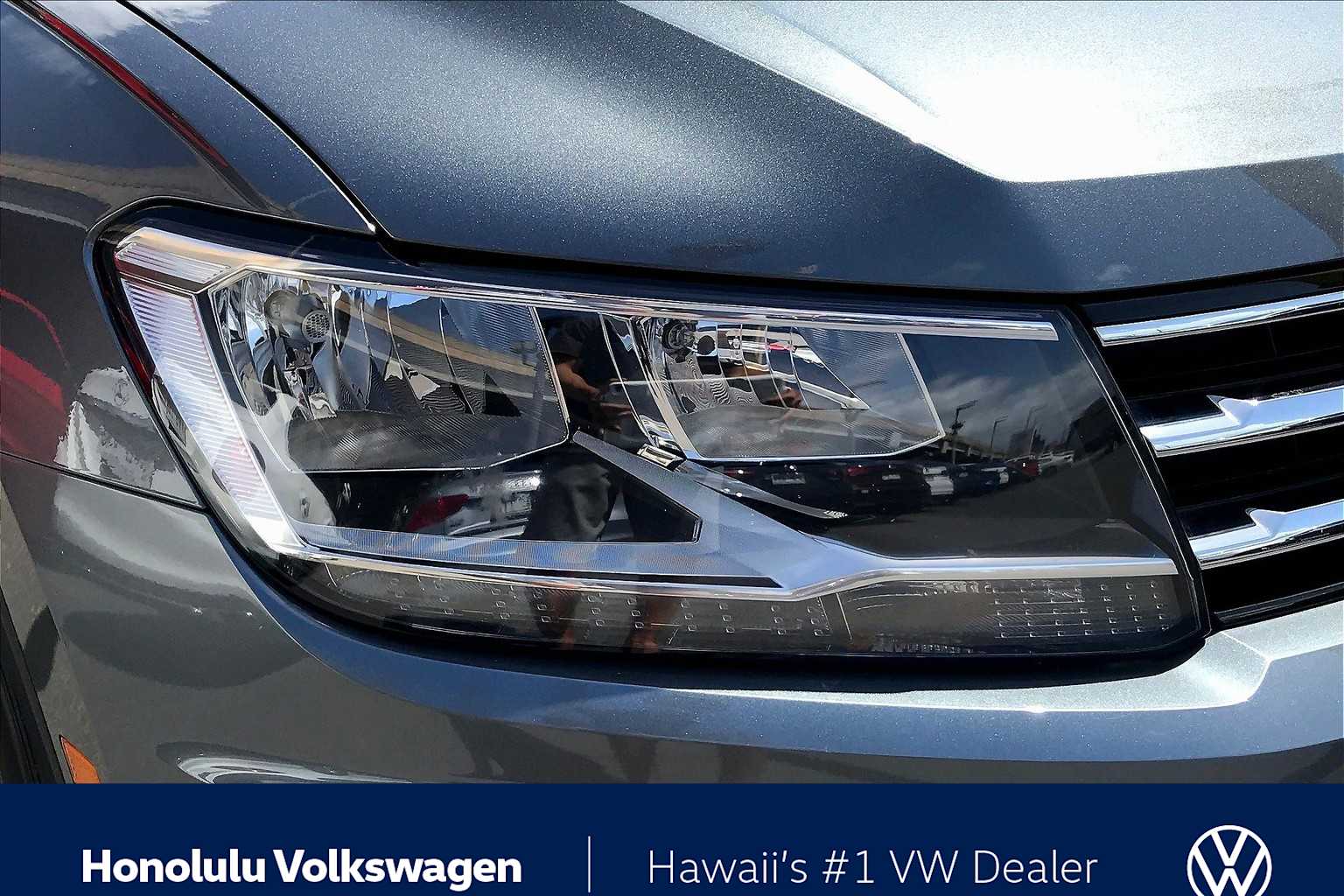 Thumbnail: 2018 Volkswagen Tiguan - 27