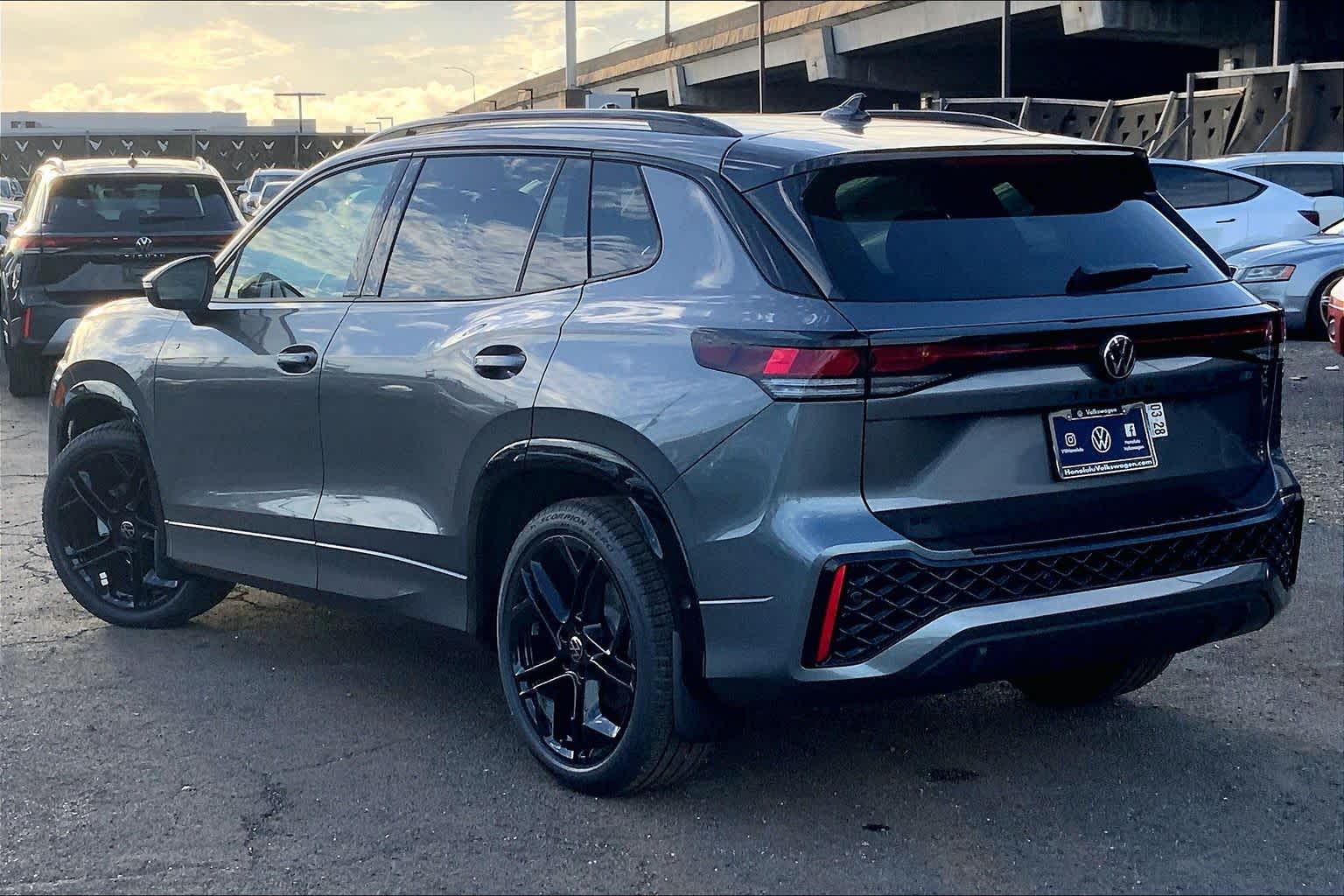 Thumbnail: 2026 Volkswagen Tiguan - 4