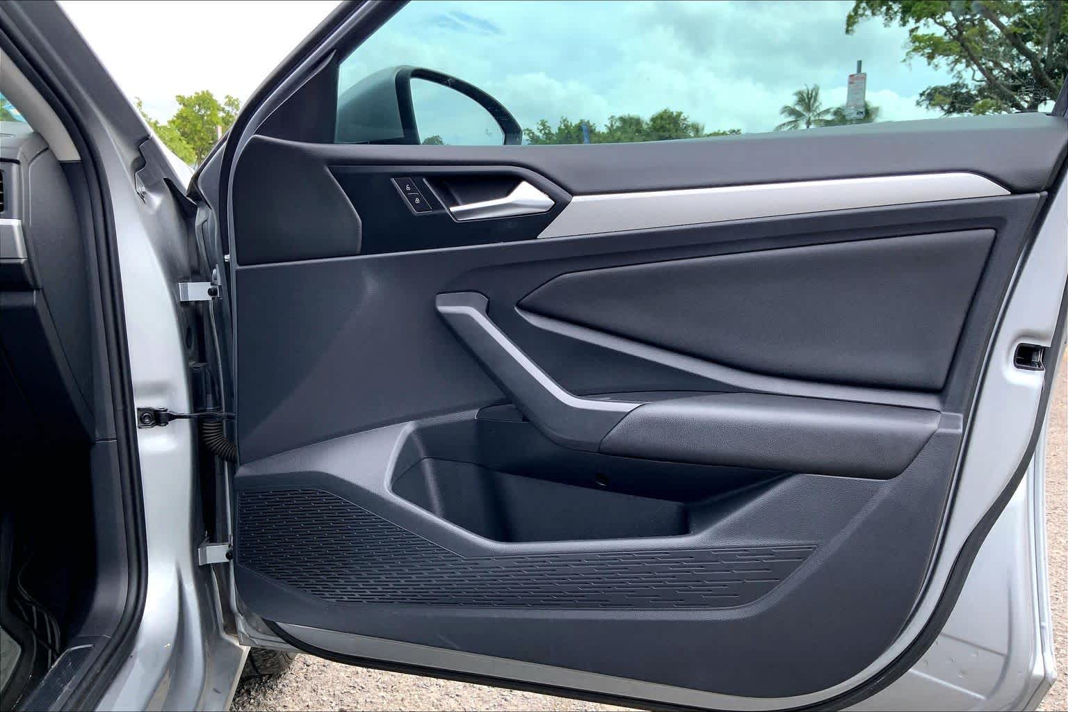 Thumbnail: 2019 Volkswagen Jetta - 28