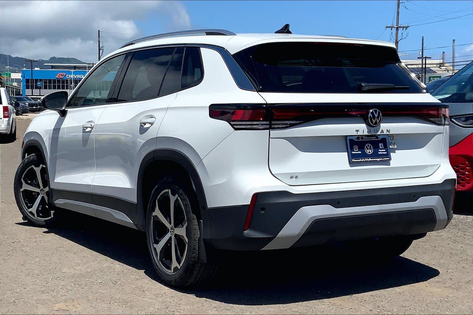 Thumbnail: 2026 Volkswagen Tiguan - 4