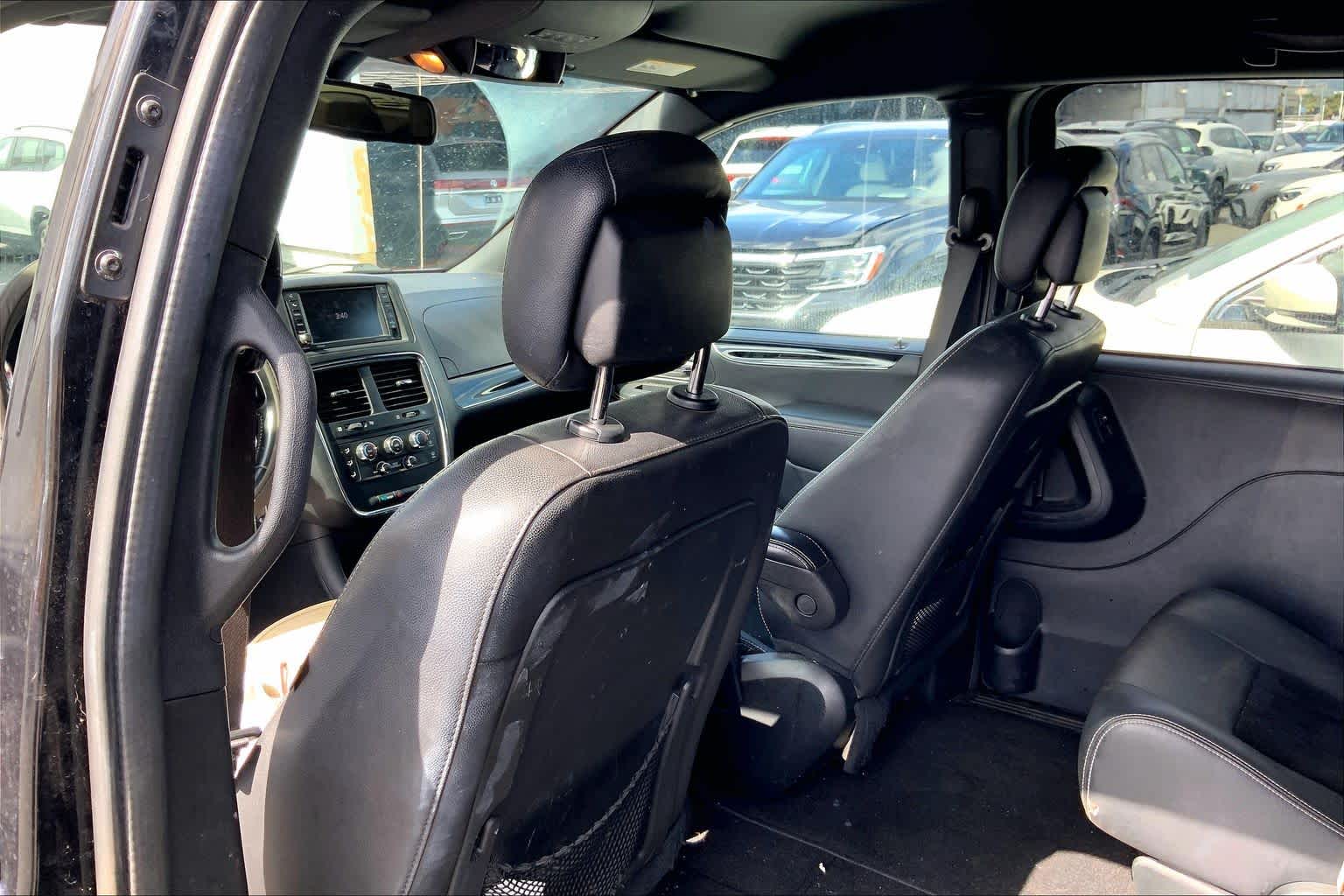 Thumbnail: 2019 Dodge Grand Caravan - 12