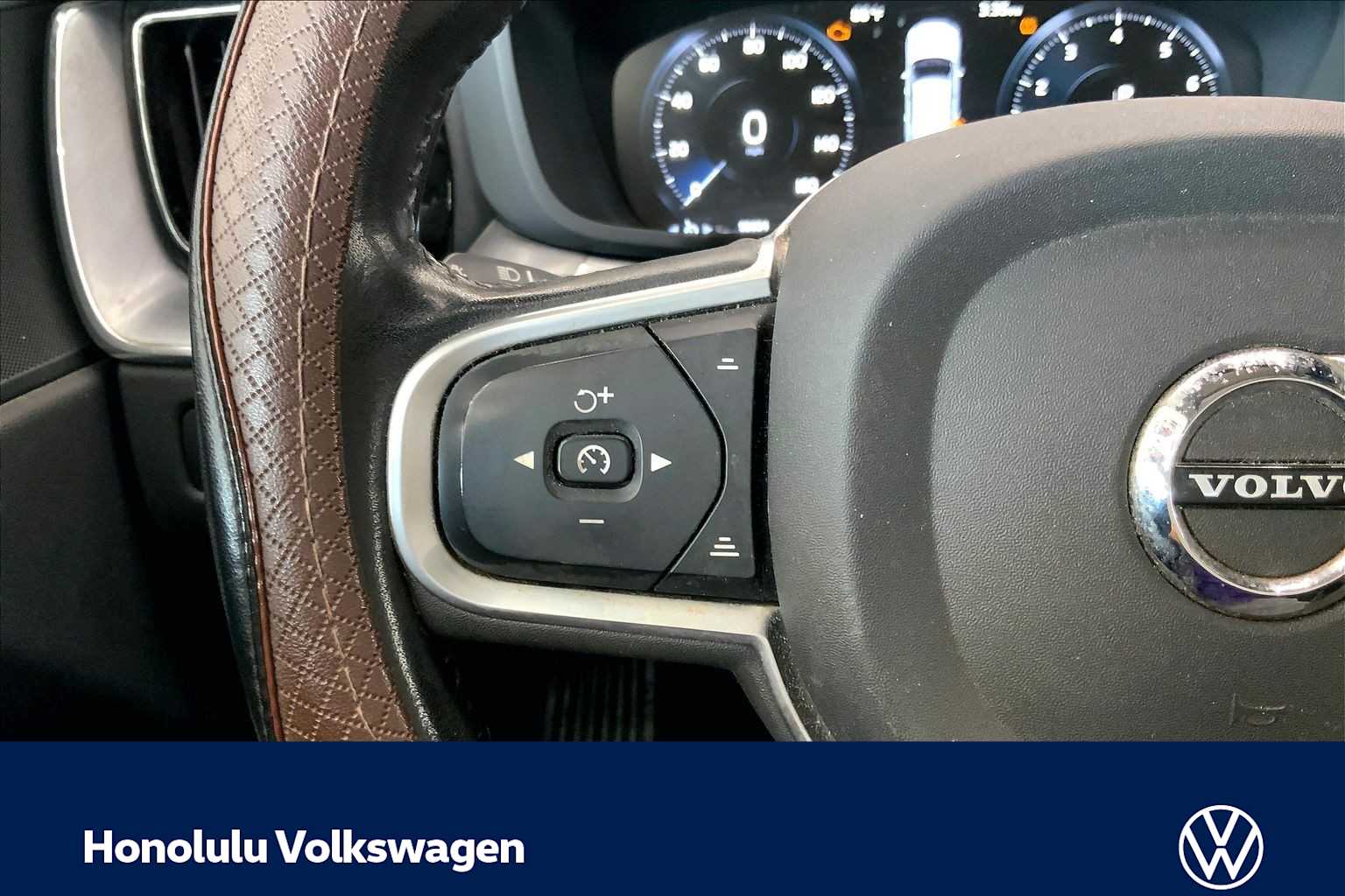 Thumbnail: 2020 Volvo XC60 - 23