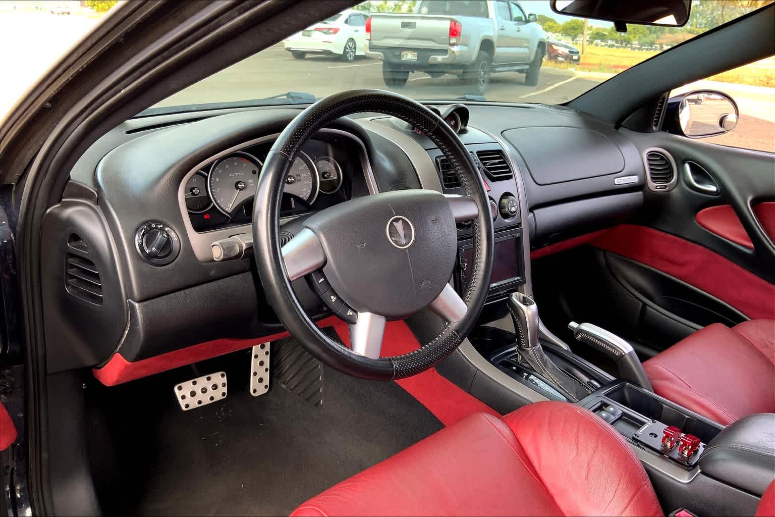 Used 2005 Pontiac GTO Base with VIN 6G2VX12U45L428156 for sale in Honolulu, HI