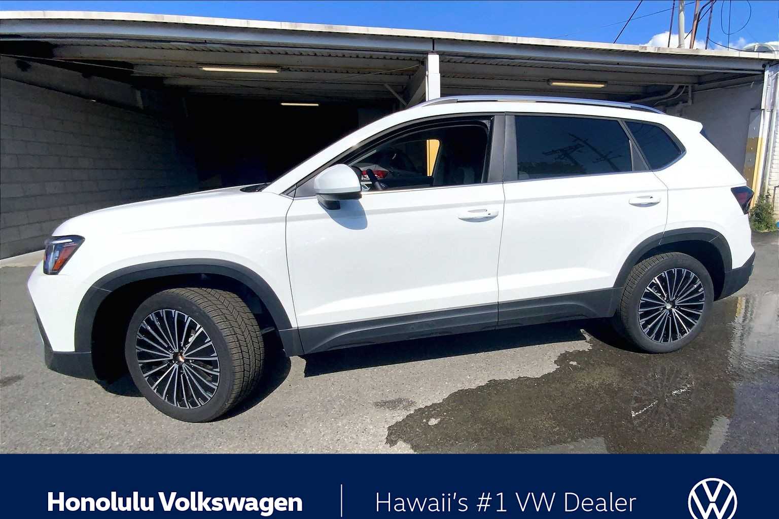 Thumbnail: 2026 Volkswagen Taos - 3