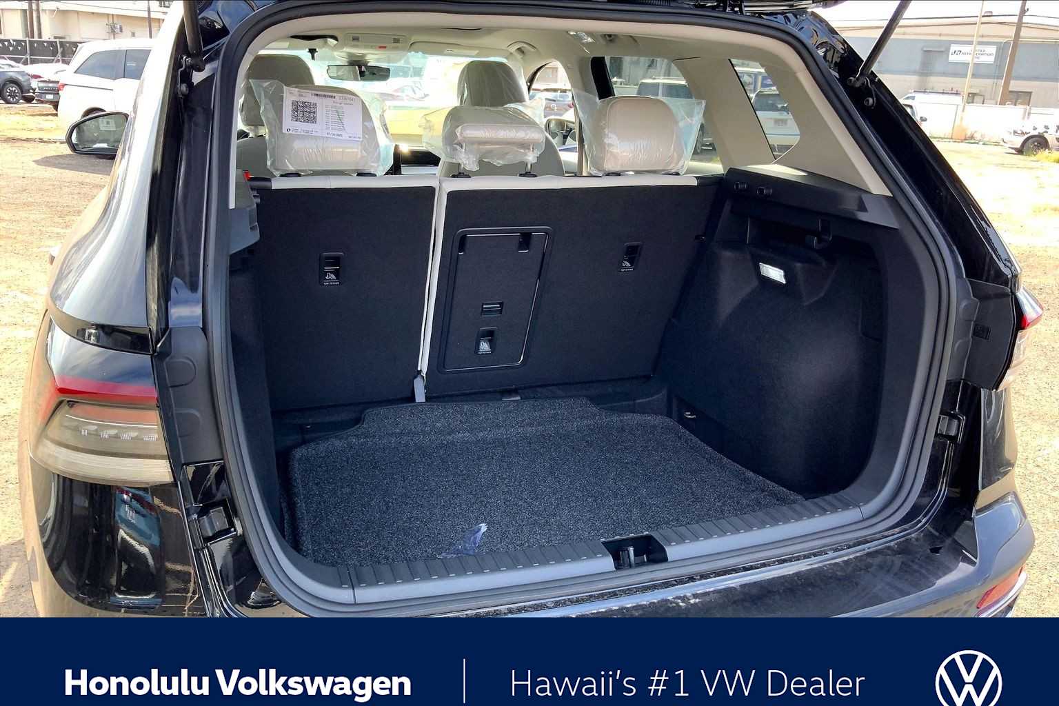 Thumbnail: 2025 Volkswagen Taos - 19