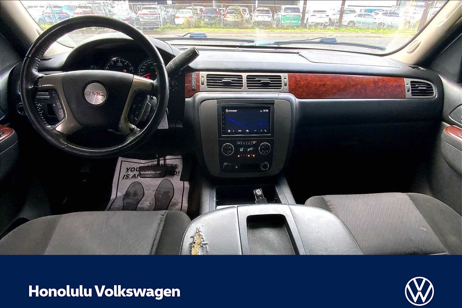 Thumbnail: 2011 GMC Yukon - 10