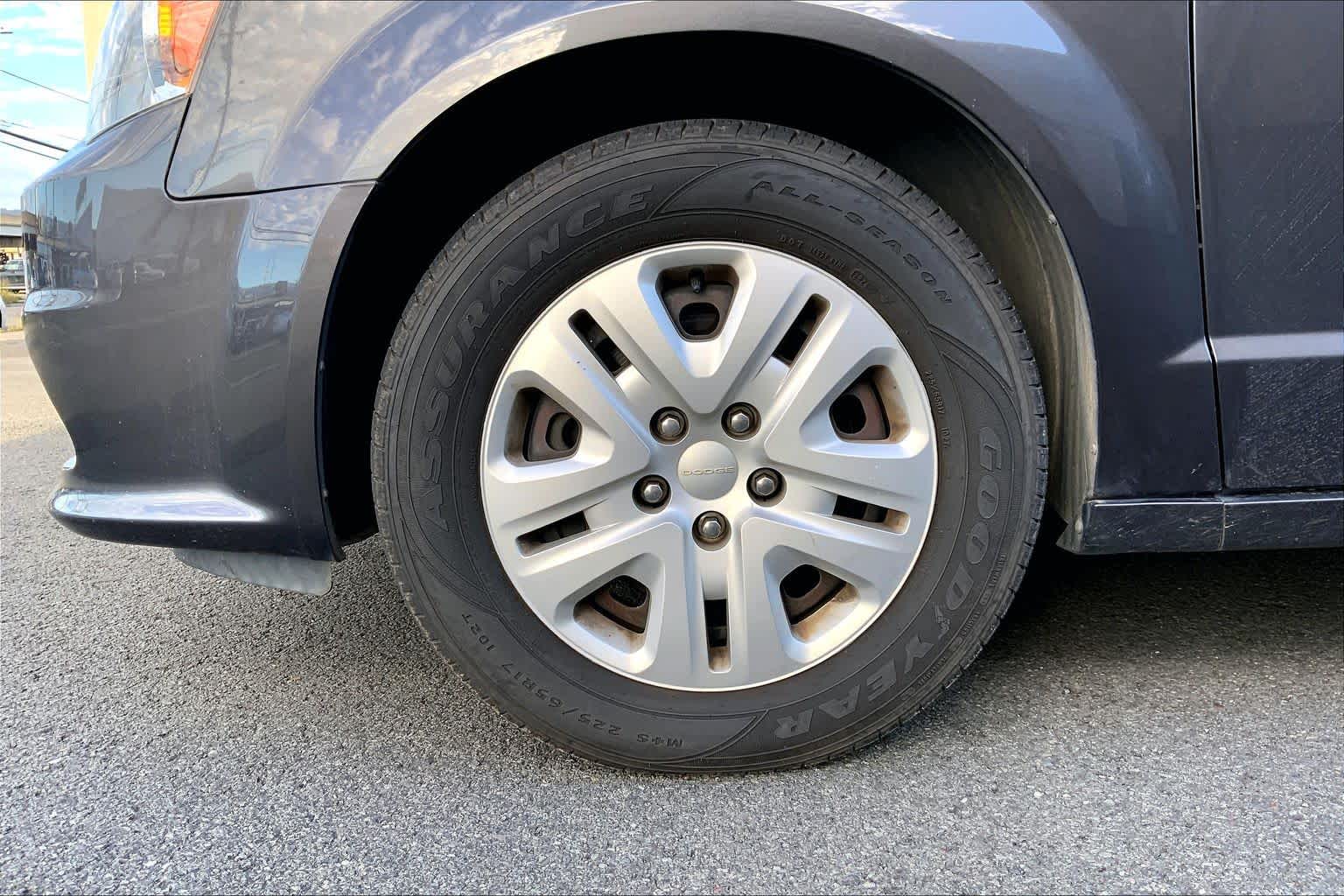 Thumbnail: 2019 Dodge Grand Caravan - 8