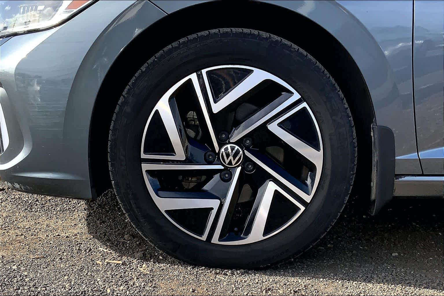 Thumbnail: 2023 Volkswagen Jetta - 8